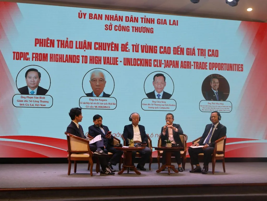 Panel speakers at a Gia Lai export promotion forum
