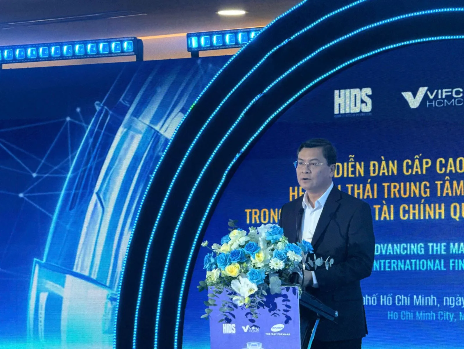 VĨNH HIỆP ĐỒNG HÀNH CÙNG HỆ SINH THÁI TÀI CHÍNH HÀNG HẢI QUỐC TẾ 4 Đại diện Vĩnh Hiệp phát biểu tại diễn đàn tài chính hàng hải