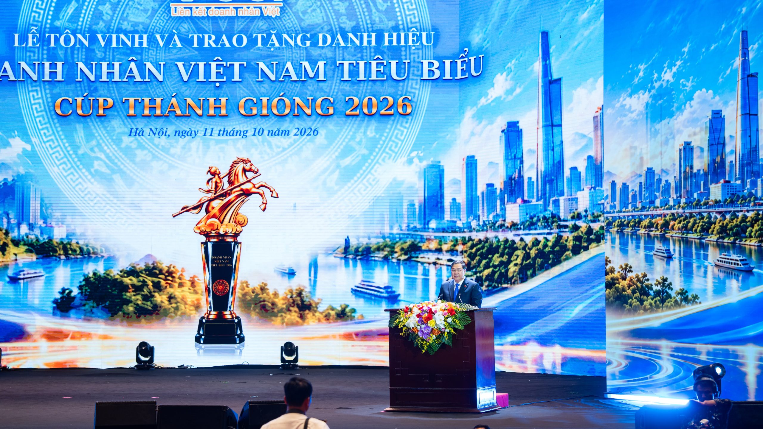 DOANH NHÂN THÁI NHƯ HIỆP - TOP 100 DOANH NHÂN VIỆT NAM TIÊU BIỂU CÚP THÁNH GIÓNG 2026 2 VINH HIEP CÚP THÁNH GIONGS 2026
