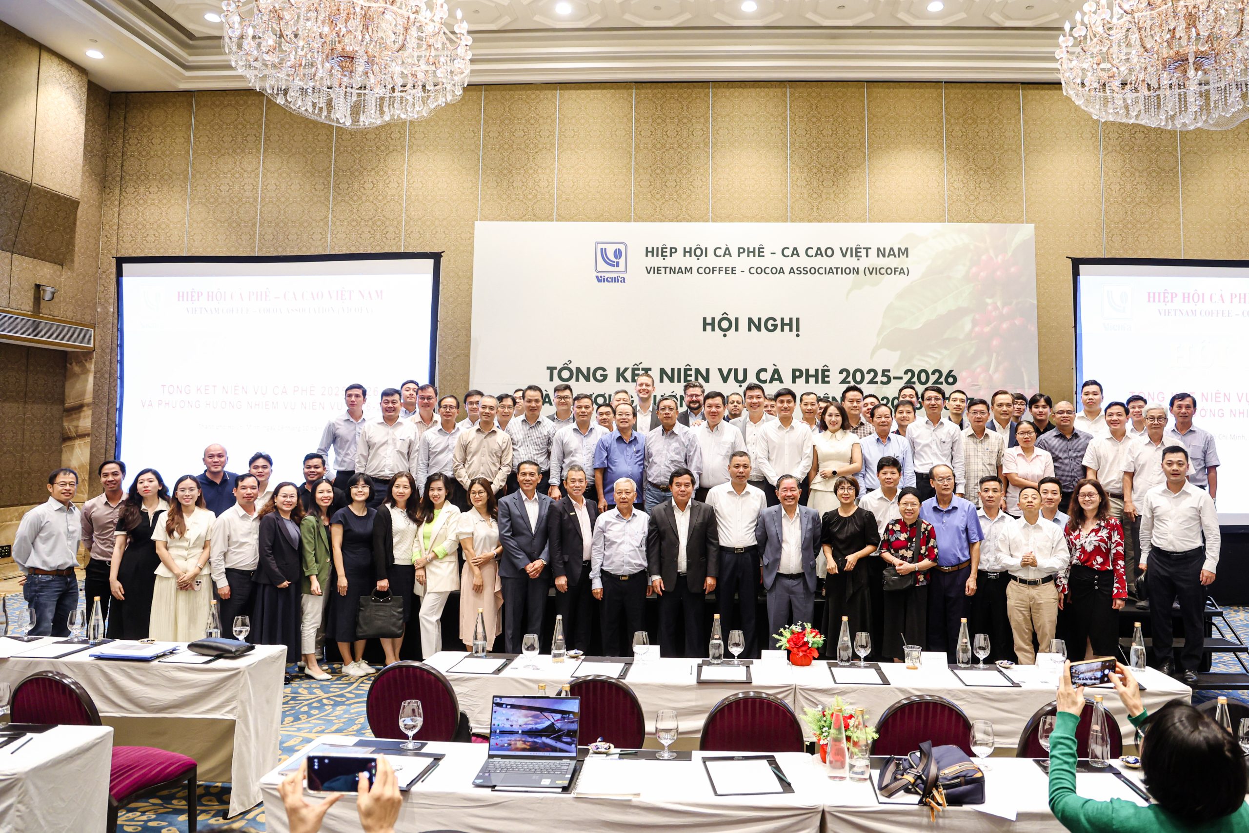 Vĩnh Hiệp tiếp tục dẫn đầu xuất khẩu cà phê nhân xanh Việt Nam niên vụ 2025–2026 2 Le Minh 66 scaled