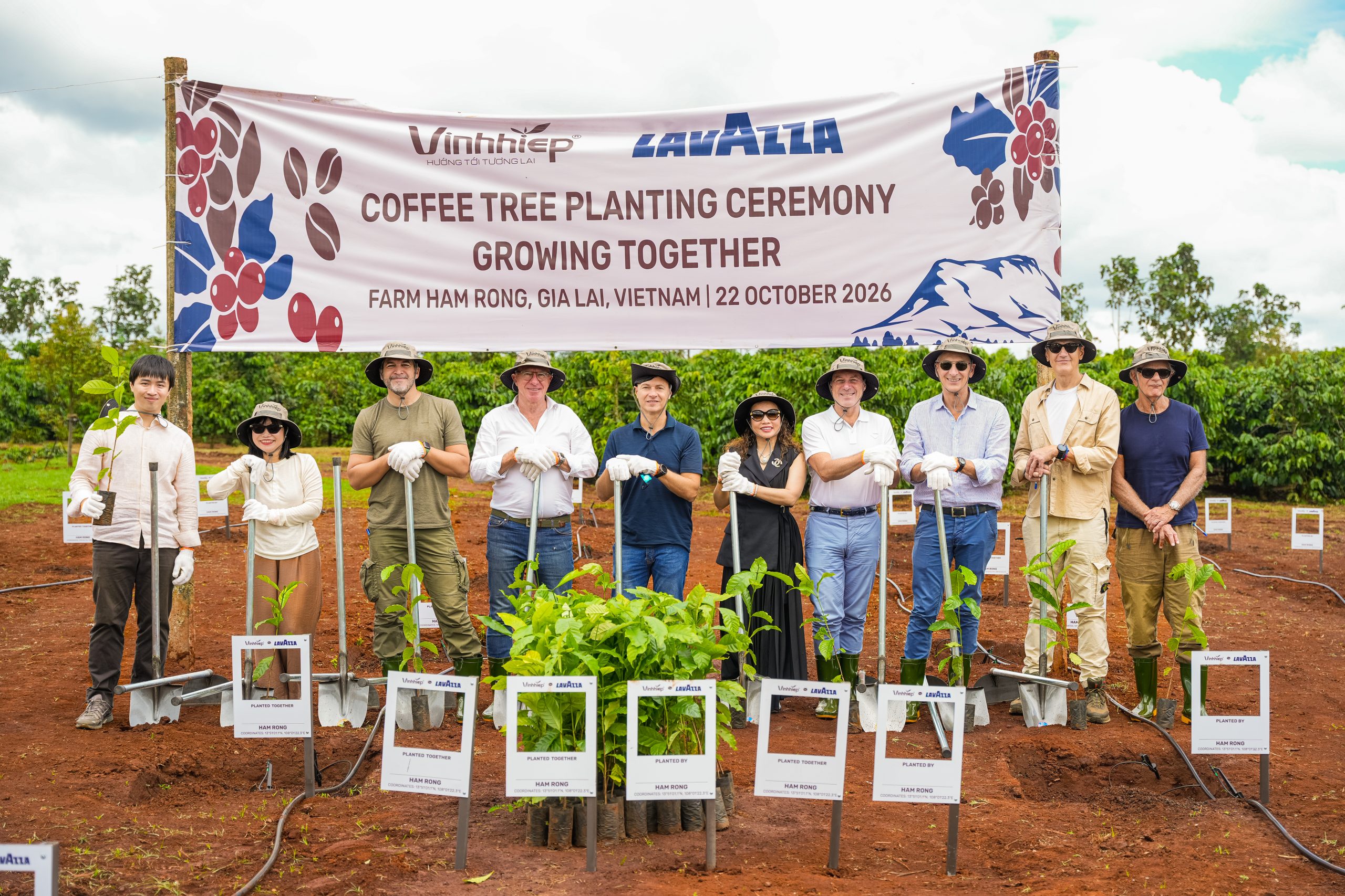 TỪ NƯỚC Ý ĐẾN ĐẠI NGÀN GIA LAI: CHUYẾN THĂM ĐẶC BIỆT CỦA CHỦ TỊCH LAVAZZA TẠI VĨNH HIỆP 7 NQK02118 scaled